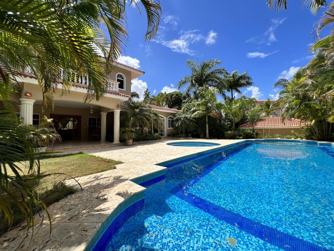 Villa With Extra Pool And Tropical Grounds Caribe Connection